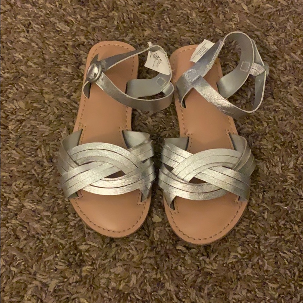 Crazy 8 sandals